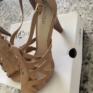 Size 8 heels.. like new